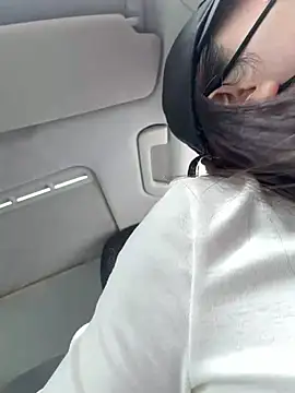 美女zhizhibaobei在线直播