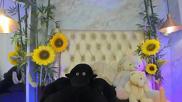 LittleeJaz live sex cam