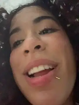 woo_isdaphne (F young) - rub my pussy whit saliva😏