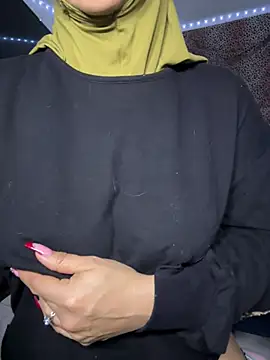 Webcam Model (Jameela)  is live.Free join now!