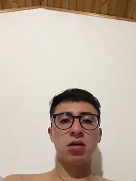 CamiRojas_boy webcam