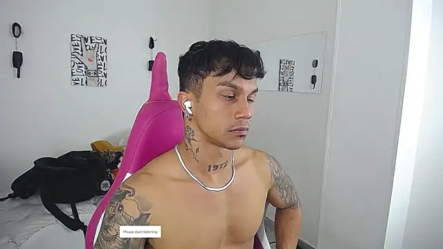 Leonard_Price live sex cam