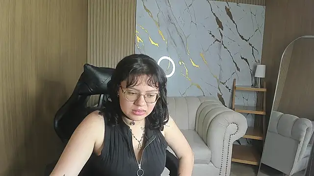 Amara_tf webcam