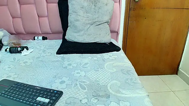 victoria_aphril webcam