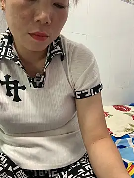 Baby-lovely69 webcam