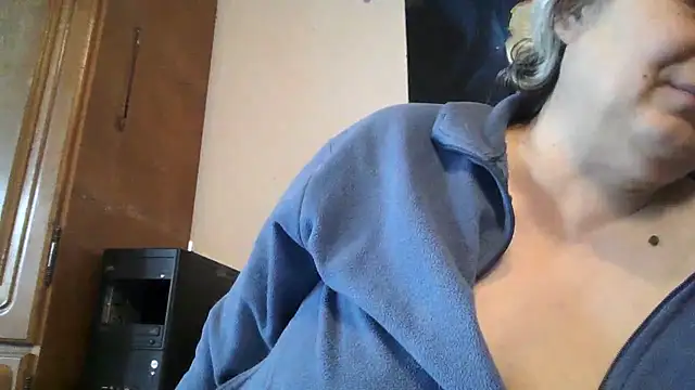 ExquisiteMature webcam