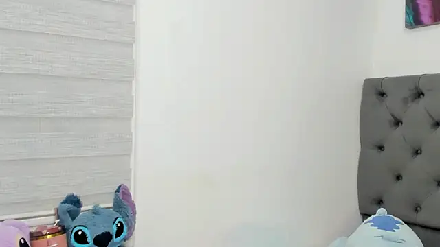 Elizabeth_18_ webcam