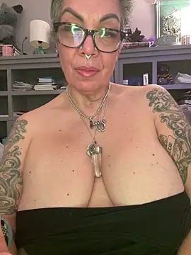 dieseldame1313 webcam