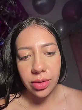 Webcam Model (MissCat_)  is live.Free join now!