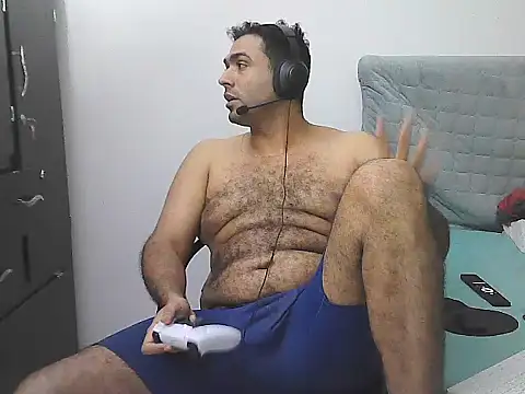 AlphaLatinoBear webcam