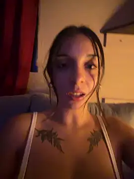 Sweetgirl44hott webcam