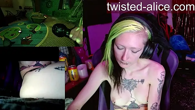 Twisted_Alice webcam