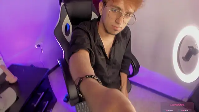 JeremySanders1_ webcam