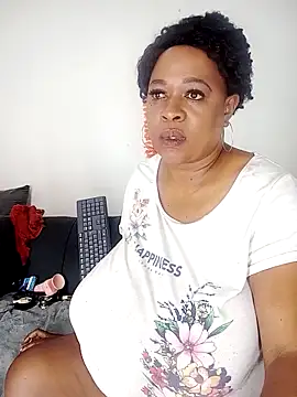 BUSTYQUEEN56_ webcam