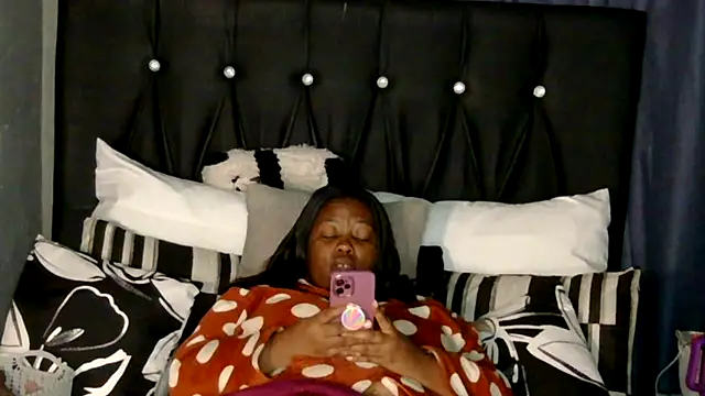 caramelbooty69 webcam