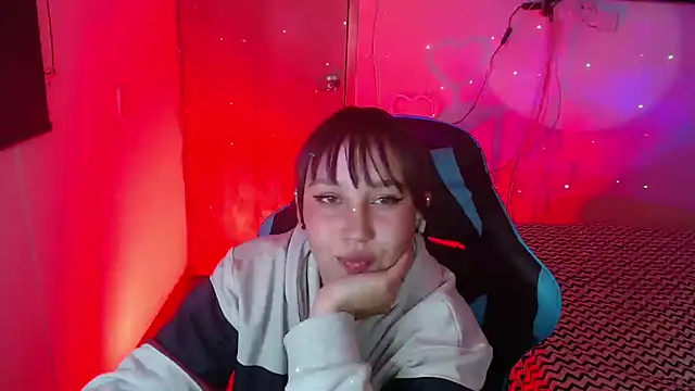 Skarlet_Adams28 webcam