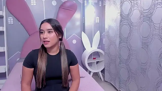 EmmaThompson__ webcam