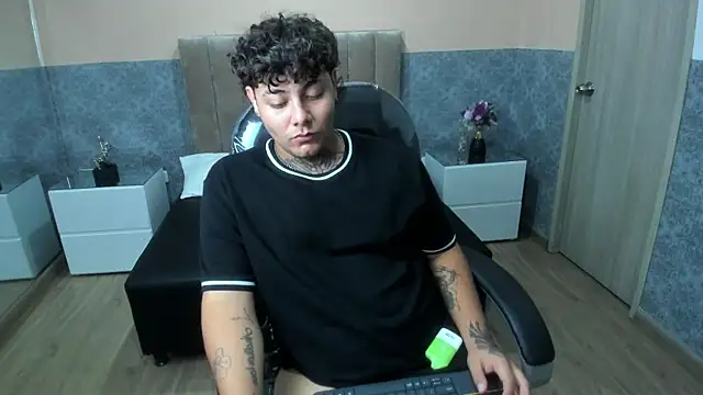 DAMON_SALVATTORE webcam