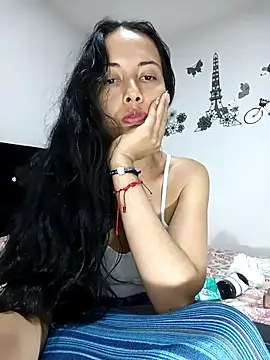 Webcam Model (MiaForever1)  is live.Free join now!