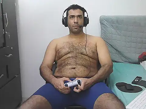AlphaLatinoBear webcam