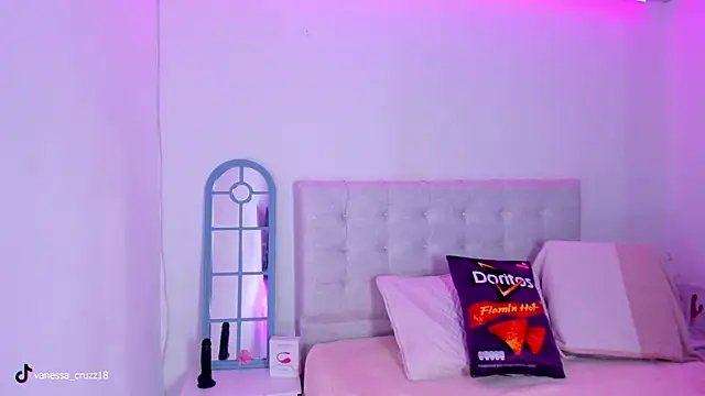 Vanessa_cruz_18 webcam