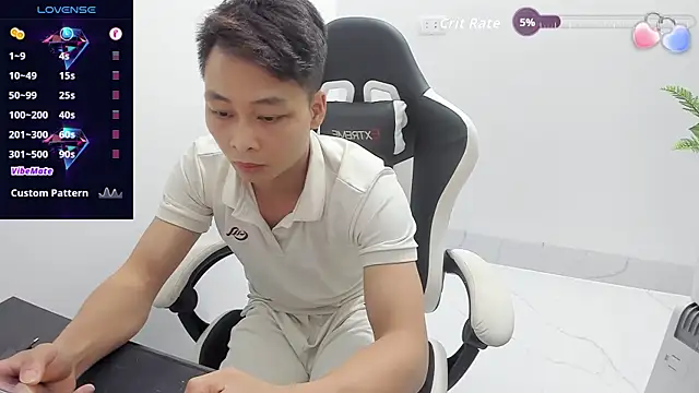 Naughty___asian webcam