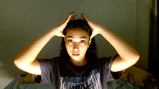 SweetLilly_18 webcam