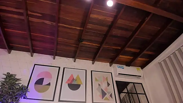 MiaKay1 live sex cam