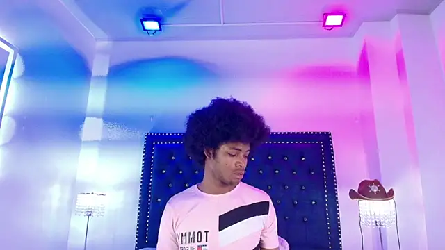 Cristal_and_luke webcam