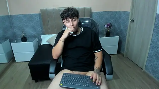 DAMON_SALVATTORE webcam