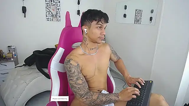 Leonard_Price webcam