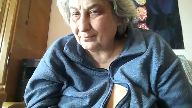 ExquisiteMature webcam