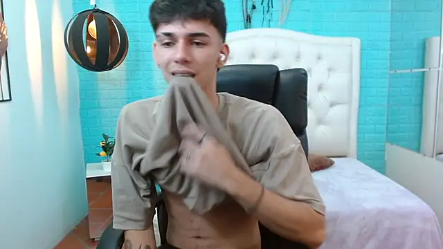 AmethystShadow17 webcam