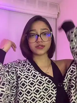 LilithMonette webcam