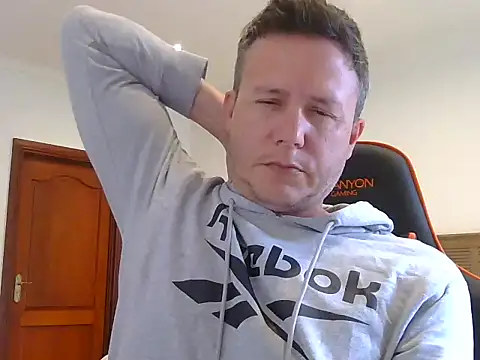 TroyDieselXXX webcam