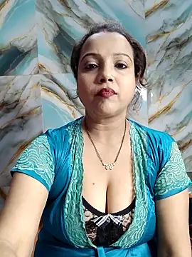 Webcam Model (hornypiu697)  is live.Free join now!