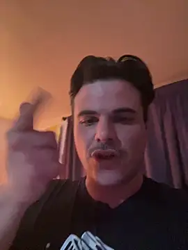 Millennialcum webcam