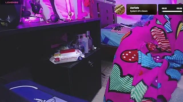 Purple_Pookiee webcam