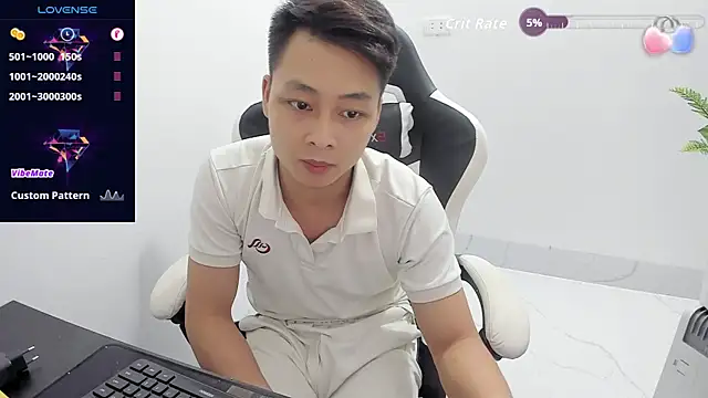 Naughty___asian webcam