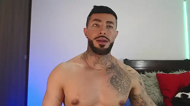 andrea_de_lucaa webcam