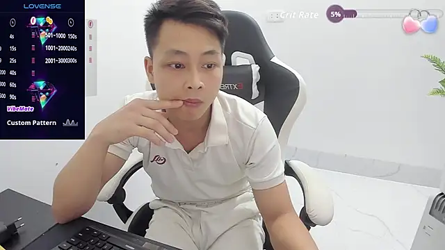 Naughty___asian webcam