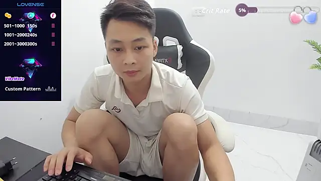 Naughty___asian webcam