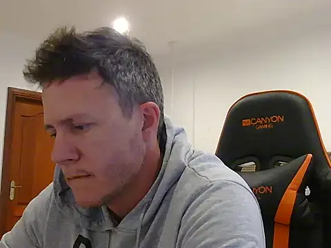 TroyDieselXXX webcam