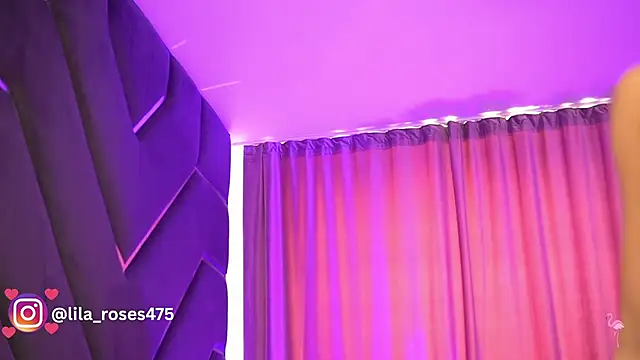 LilaRoses webcam