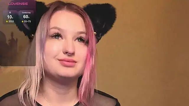 banana_bowl - Banana_Bowl's free webcam - UK Sex Cams