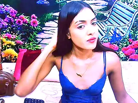 IndianPretty14u2Luv webcam