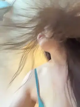 美女lucyxiaolulu在线直播