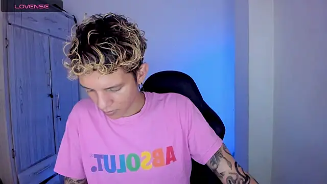 tylernova live sex cam