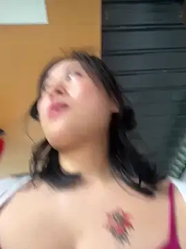 美女Yolanda9在线直播