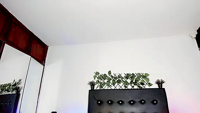 JERO_TEASE_S7S webcam